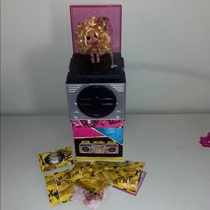 L.O.L. Surprise! Remix Hair Flip - Pink and Gold